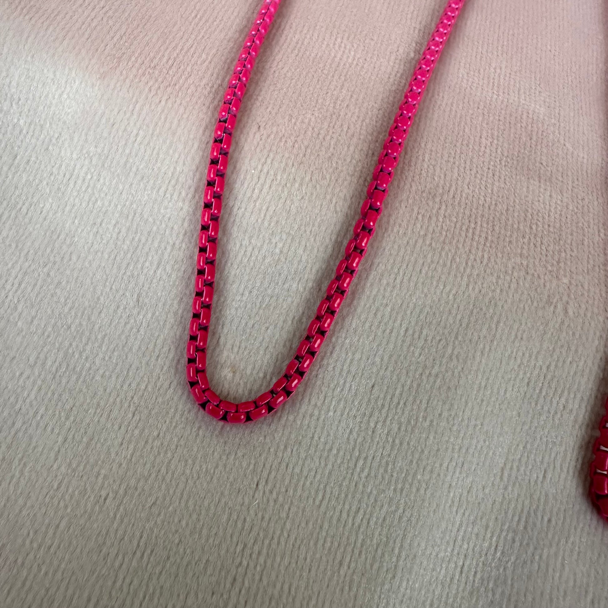 pink enamel chain 15'