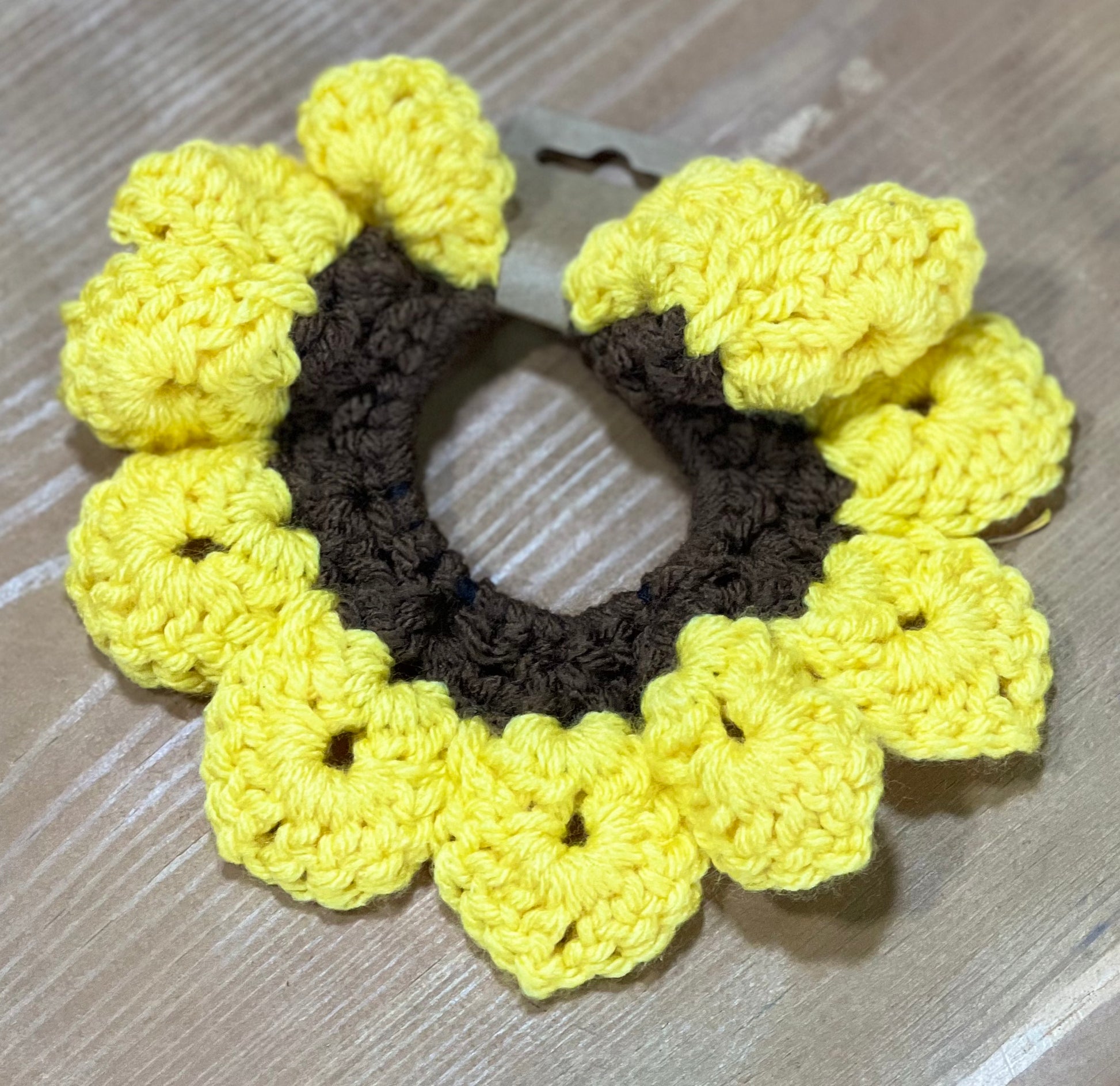 Crochet Sunflower Scrunchie The crafty runner