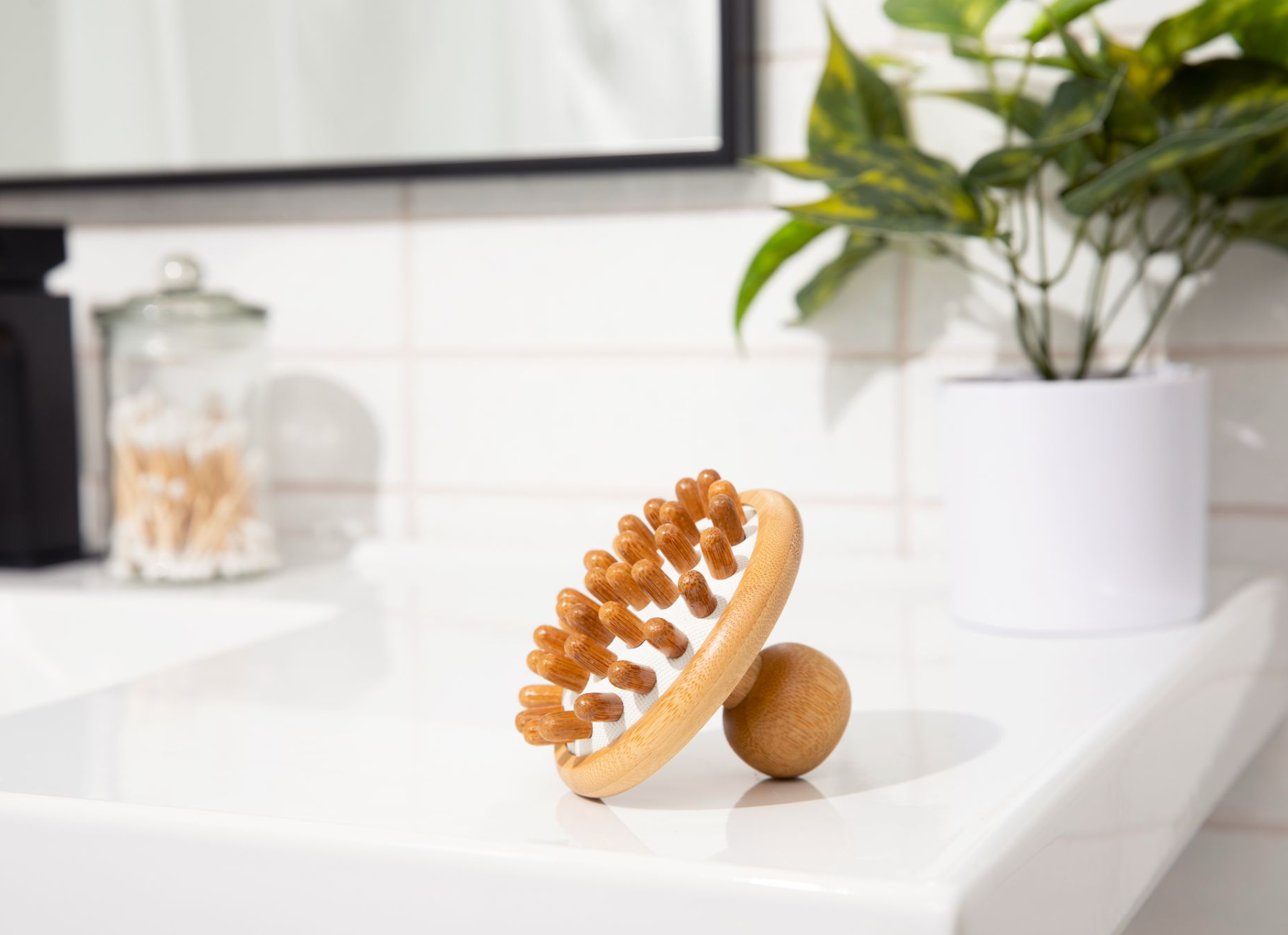 Bamboo Stimulating Scalp Massager